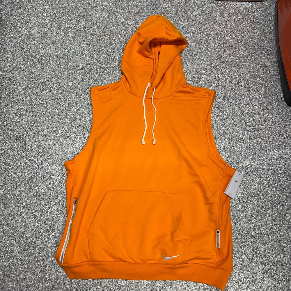 Nike Dri-FIT Standard Issue Sleeveless Hoodie Men's XXL Orange HF7058-873 NWT